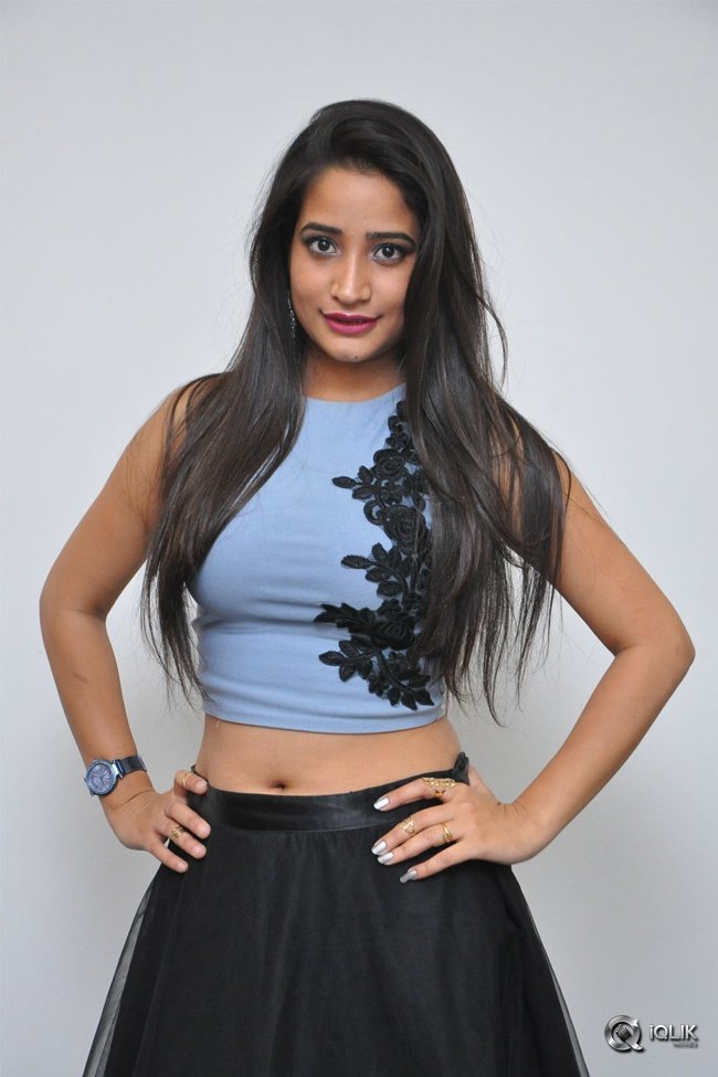 Santoshi-Sharma-New-Photos